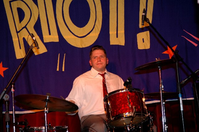 min 2006 11 24 riot 024